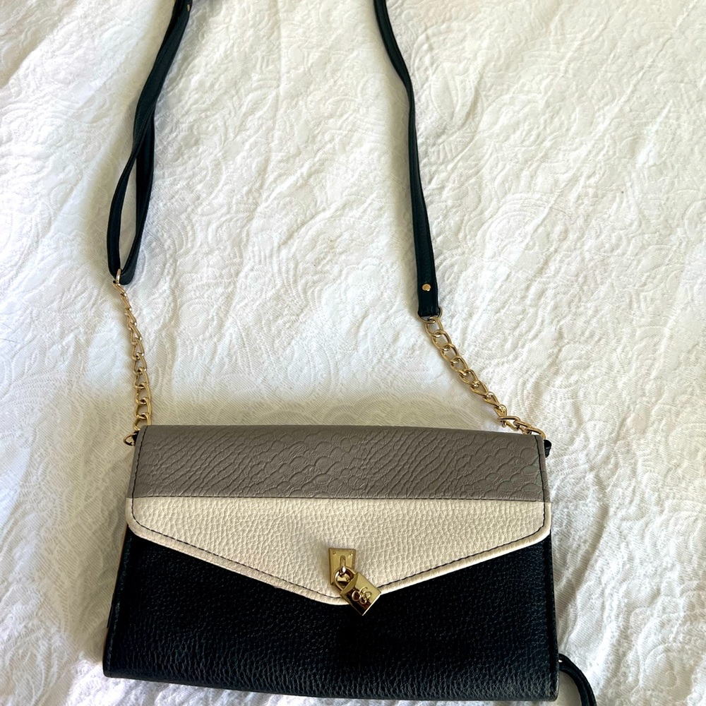 Jessica Simpson crossbody purse